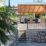 Mit Terrasse- Meerblick- Jacuzzi- Aussenpool By Interhome Lejlighed Novi Vinodolski