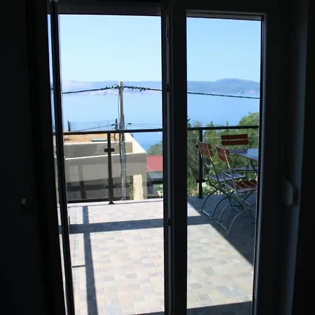 Mit Terrasse- Meerblick- Jacuzzi- Aussenpool By Interhome Appartement Novi Vinodolski