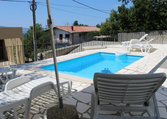 Mit Terrasse- Meerblick- Jacuzzi- Aussenpool By Interhome Novi Vinodolski