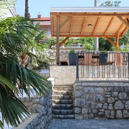 Mit Terrasse- Meerblick- Jacuzzi- Aussenpool By Interhome Apartment Novi Vinodolski